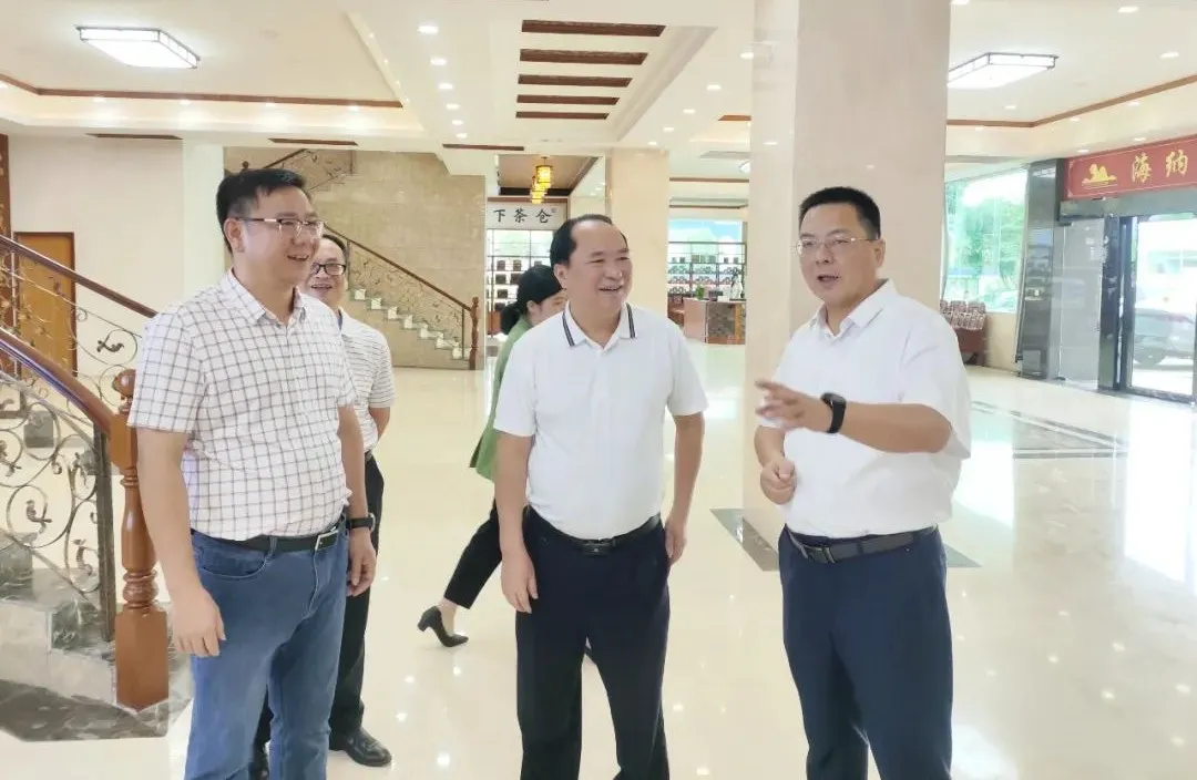 梧州市委常委、宣傳部部長黃恩一行蒞臨集團(tuán)調(diào)研指導(dǎo)